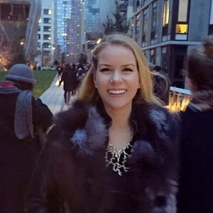 Meet your Posher, Ena